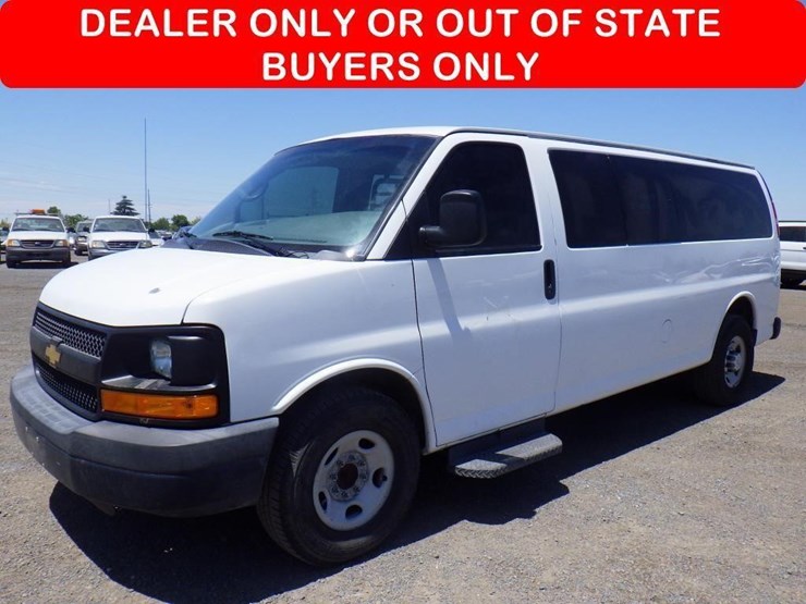 2013-chevrolet-express-3500-image-1