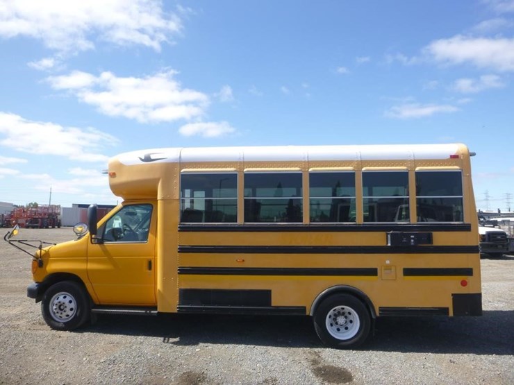 2006-ford-e450-image-5