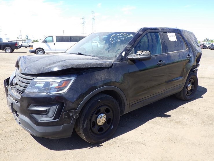 2019-ford-explorer-image-2