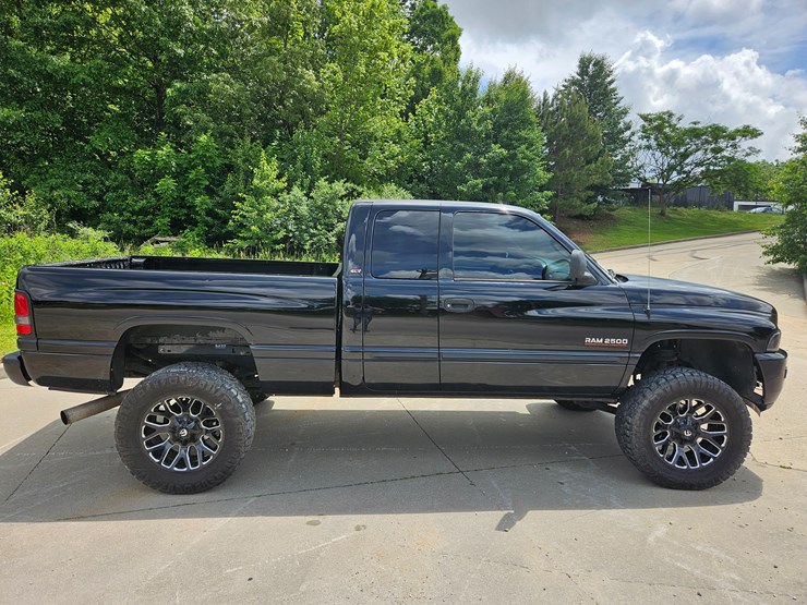 #18968-•-2002-dodge-ram-pickup-truck-image-35