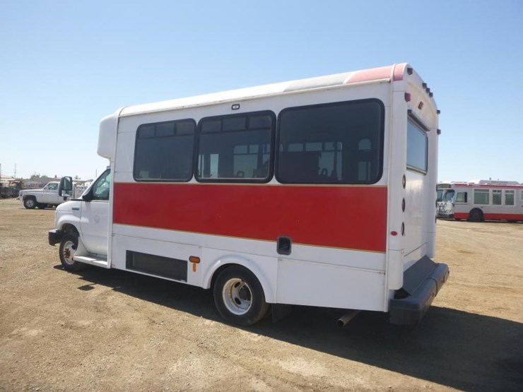 2014-ford-e450-image-4