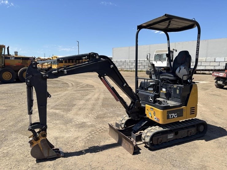 2020-deere-17g-image-1