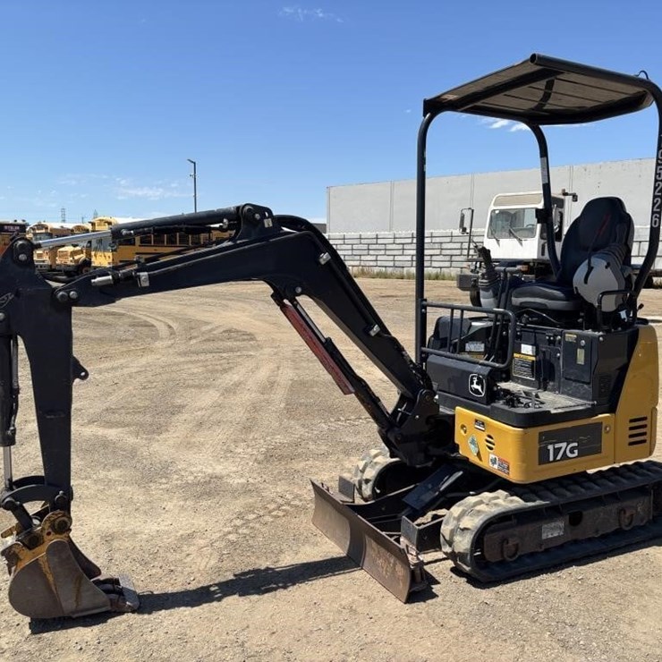 2020 DEERE 17G
