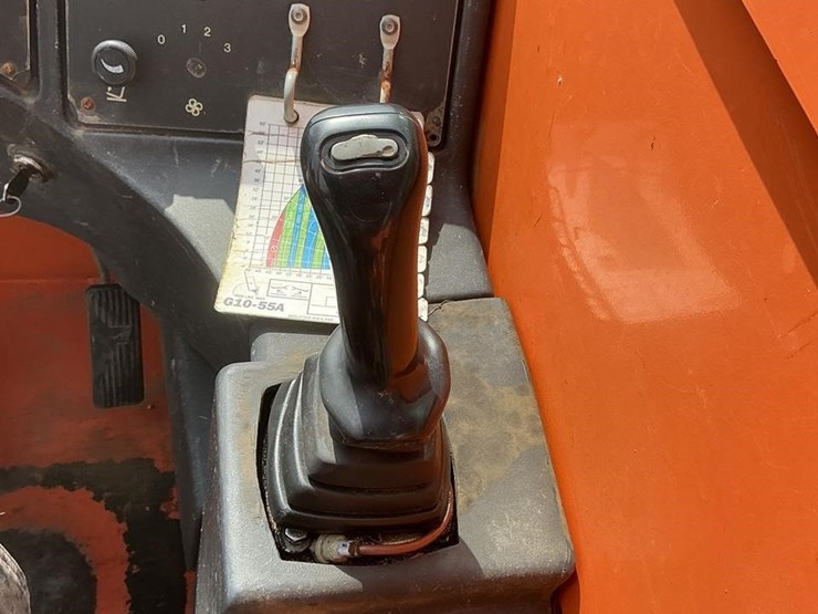 2015-jlg-g10-55a-image-14