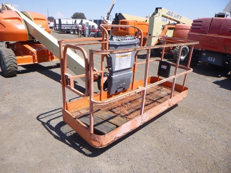 2007-jlg-400s-image-10