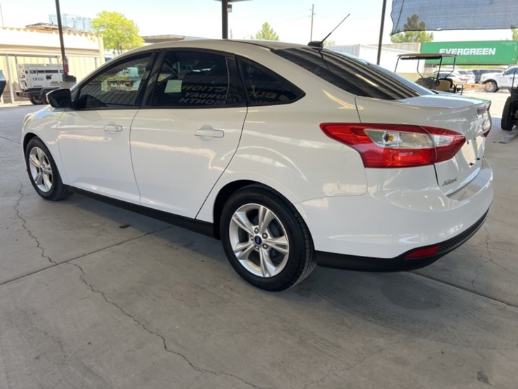 2014-ford-focus-se-sdn-image-5