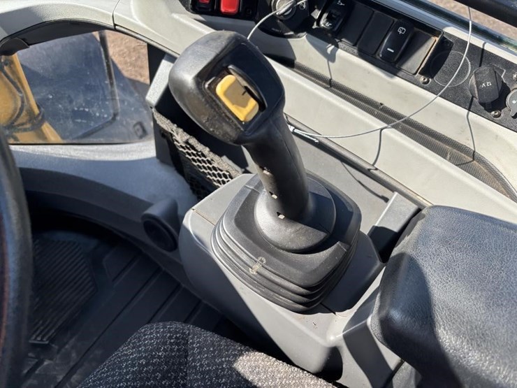 2019-caterpillar-930m-image-34