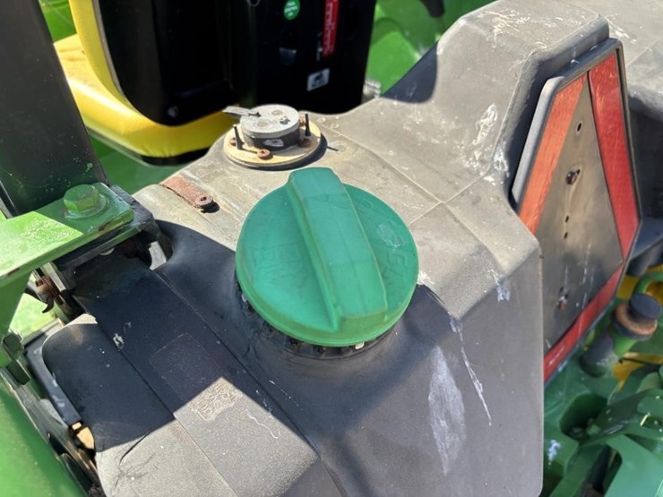2018-john-deere-5075e-image-12