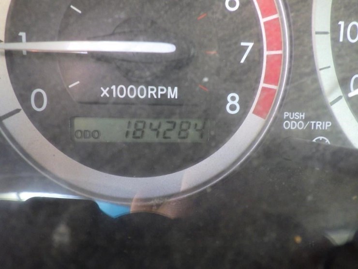 2005-toyota-sienna-image-14