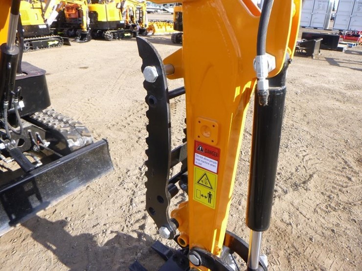 2025-vicsec-vc13-hydraulic-excavator-image-12