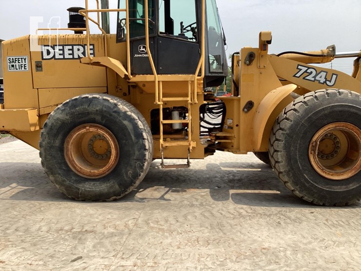 2002-deere-724j-image-5