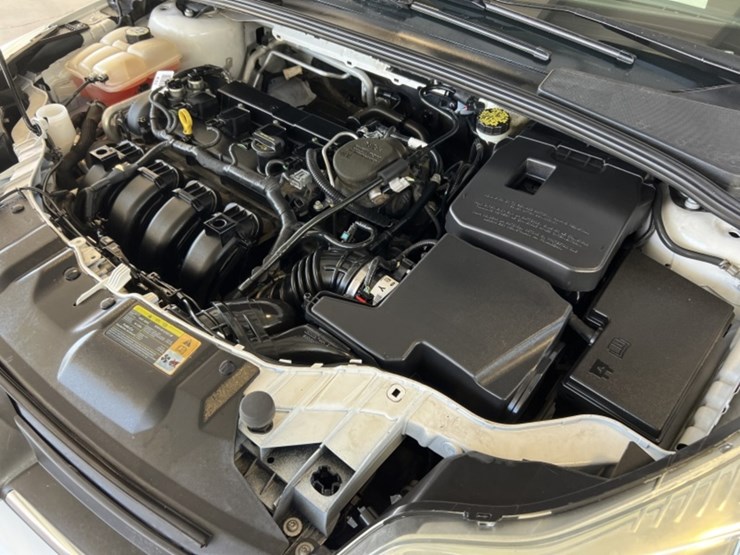2012-ford-focus-se-sdn-image-12