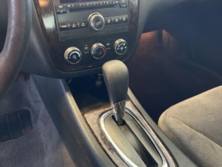 2014-chevrolet-impala-sdn-image-17