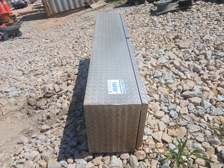 #18858-•-diamond-plate-tool-box-image-7