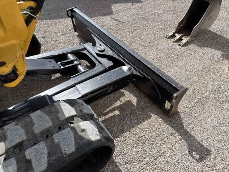 2019-caterpillar-305e2-cr-image-23
