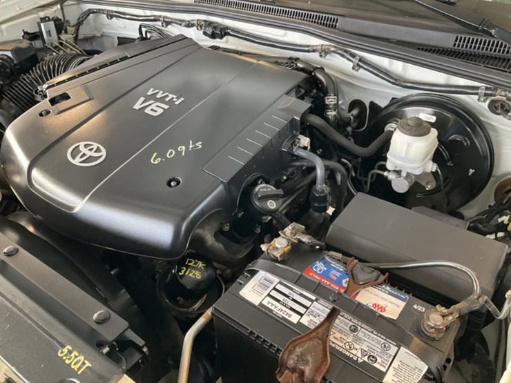 2014-toyota-tacoma-image-11