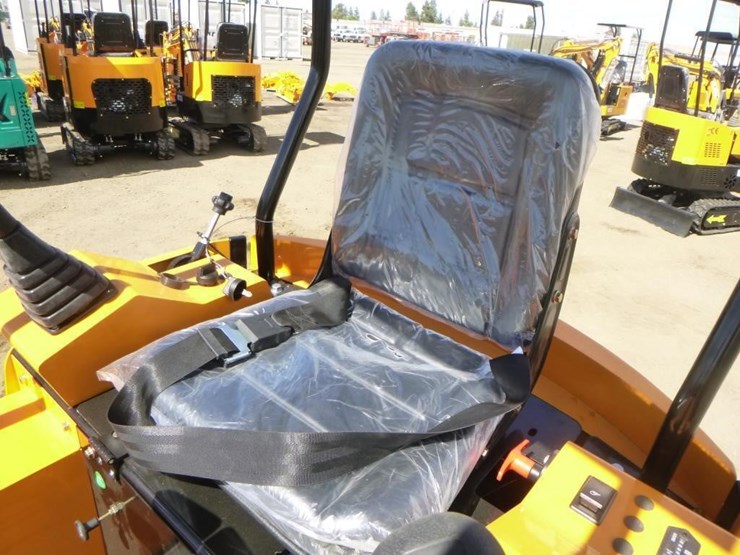 2025-vicsec-vc15j-hydraulic-excavator-image-19