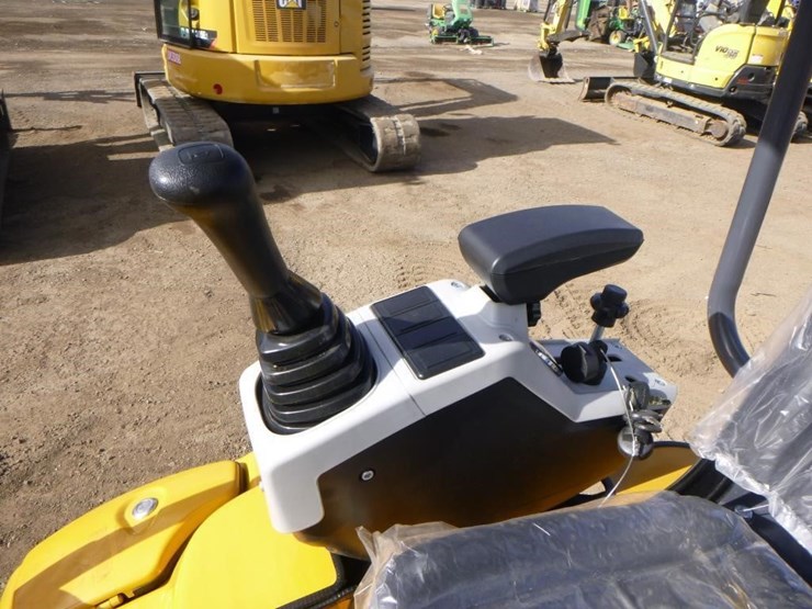 2025-sdlanch-sdle20-hydraulic-excavator-image-24