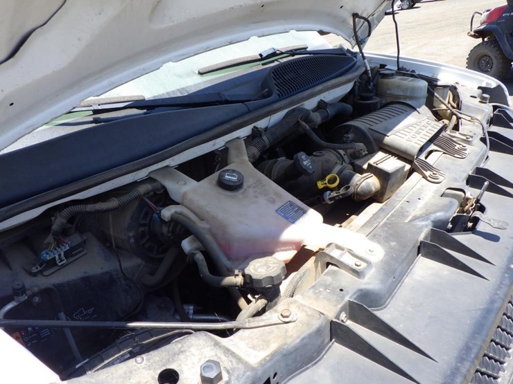 2013-chevrolet-express-3500-image-11