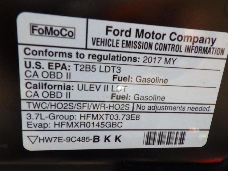 2017-ford-explorer-image-13