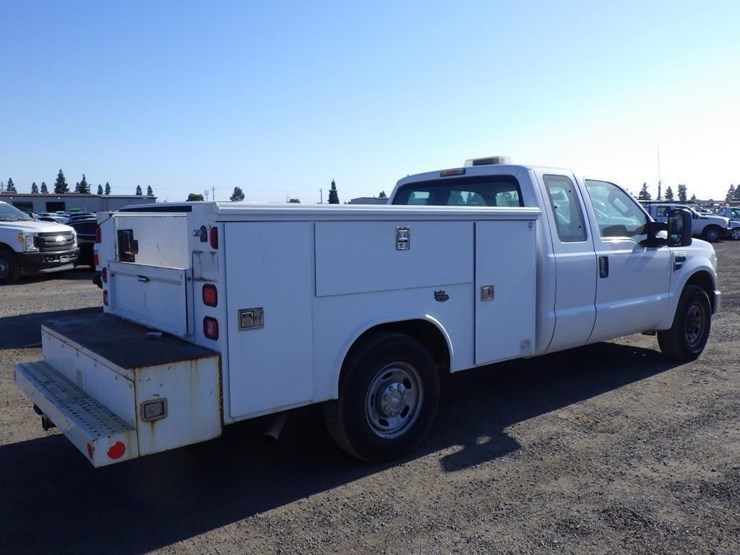2010-ford-f350-image-3