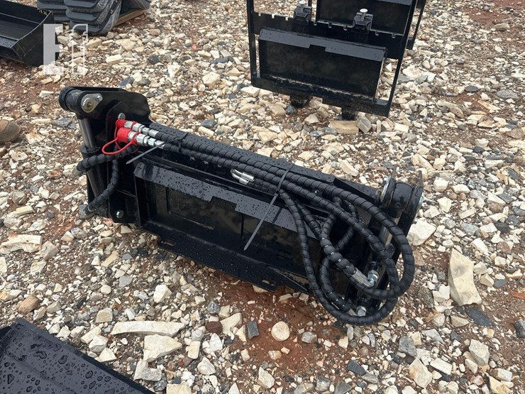 future-ft-xkh39f-39-inch-4in1-mini-skid-steer-buc-image-2