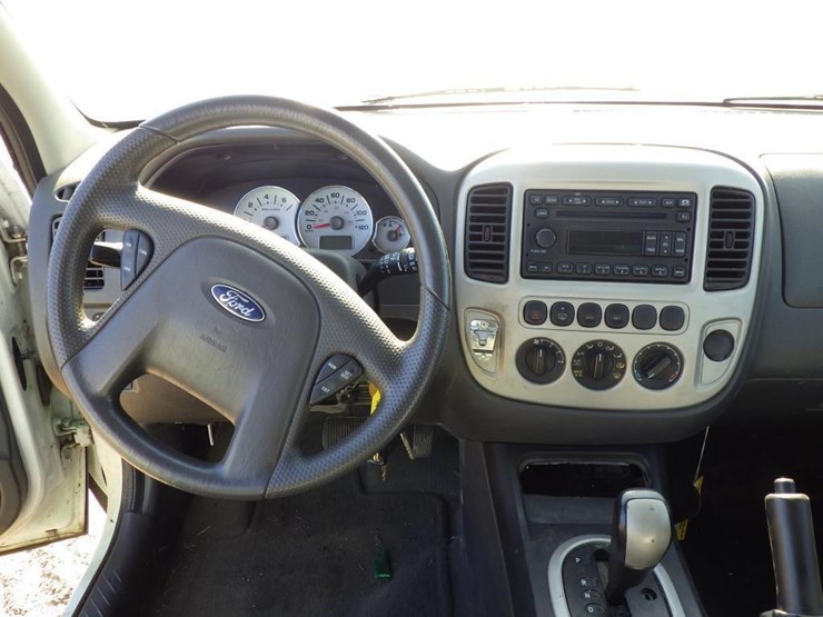2007-ford-escape-image-10