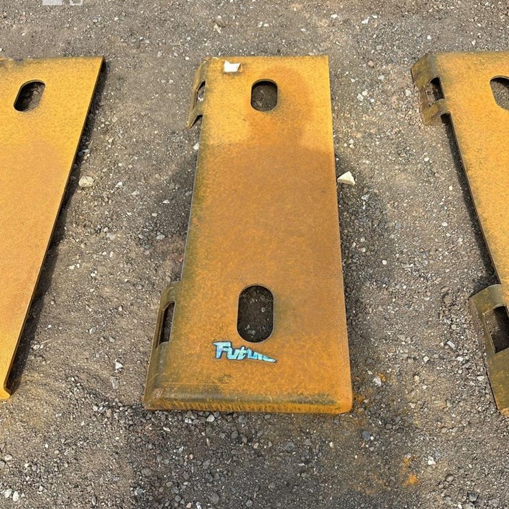 FUTURE SKID STEER UNIVERSAL PLATE
