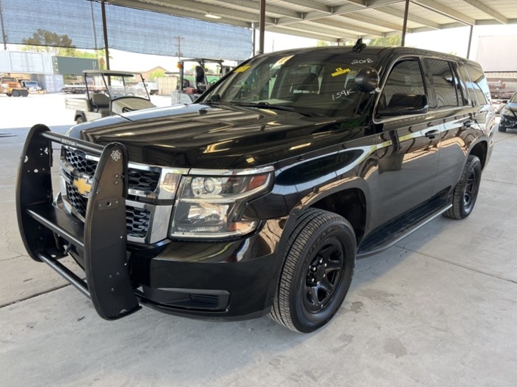 2018-chevrolet-tahoe-image-4