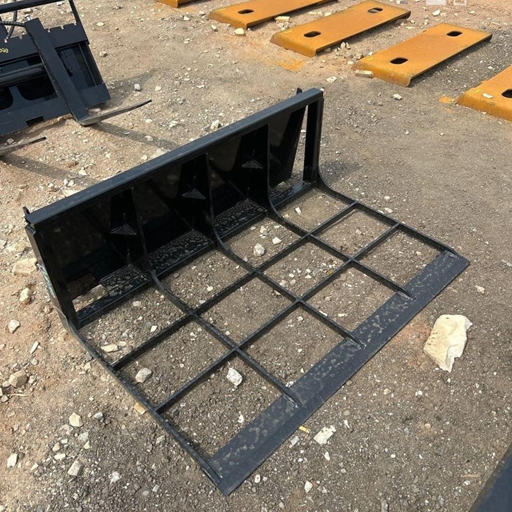 FUTURE 48IN SKID STEER LAND LEVELER ATTACHMENT