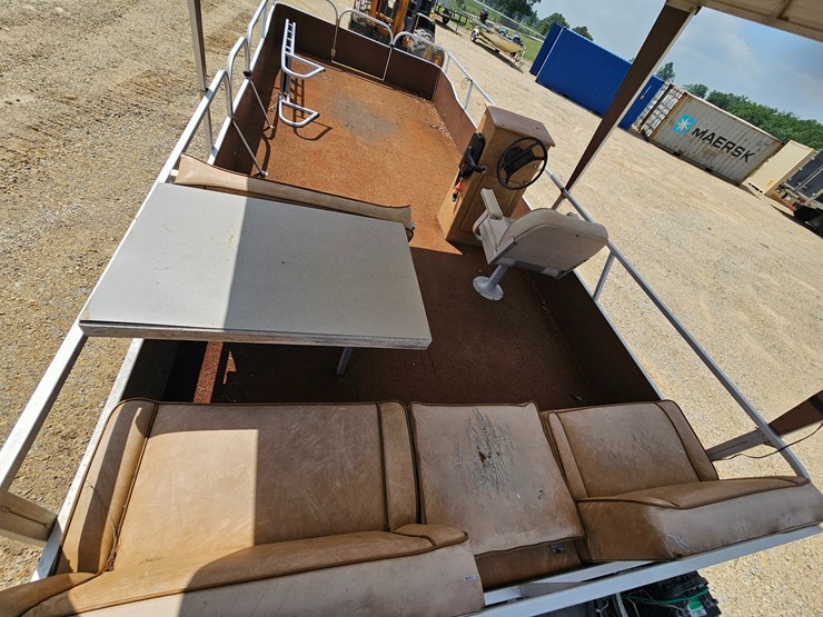 #18987-•-28ft-pontoon-boat-image-30