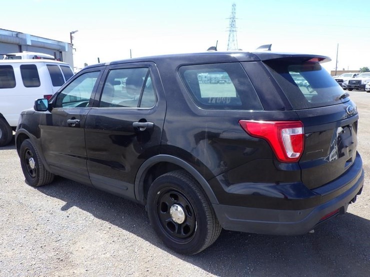 2018-ford-explorer-image-4