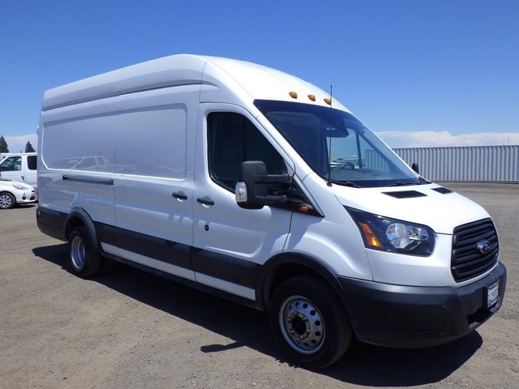 2019-ford-transit-image-3