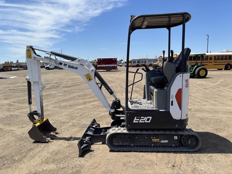 2022-bobcat-e20-image-5