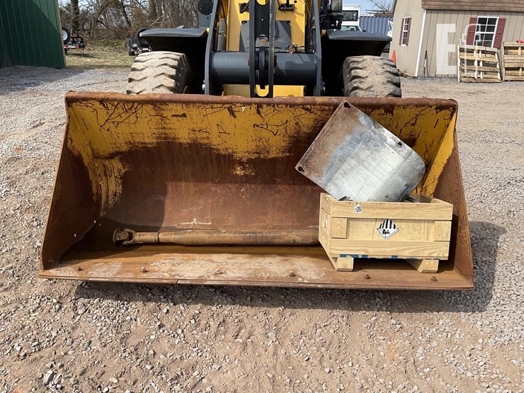 2019-deere-344l-image-9