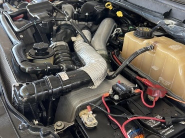 2013-ford-f550-image-17