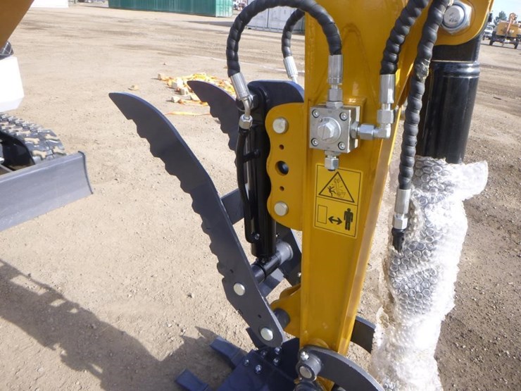 2025-sdlanch-sdle20-hydraulic-excavator-image-12