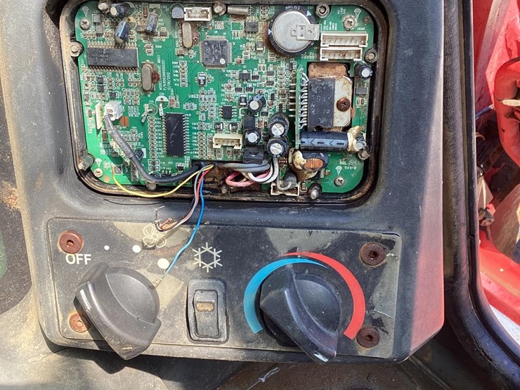 2018-takeuchi-tl12r2-image-22