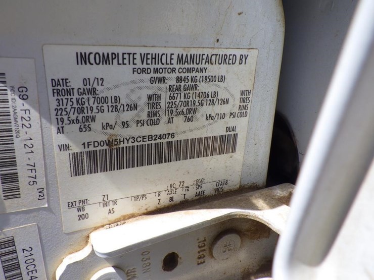2012-ford-f550-image-24