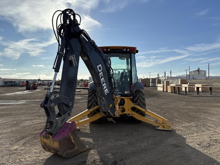 2020-deere-310l-ep-image-8