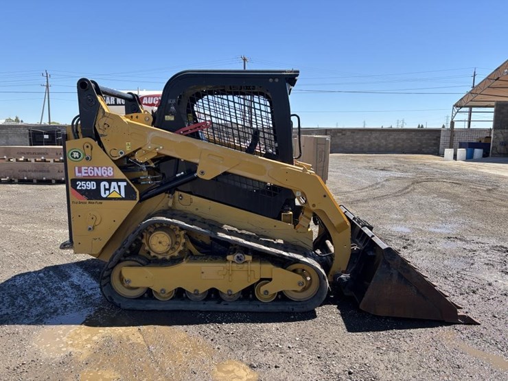 2016-caterpillar-259d-image-7