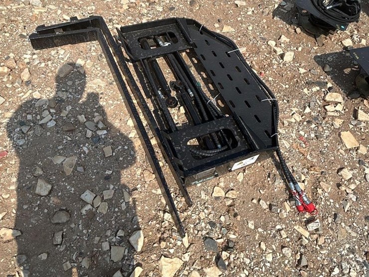 future-60in-skid-steer-hydraulic-fork-attachment-image-1