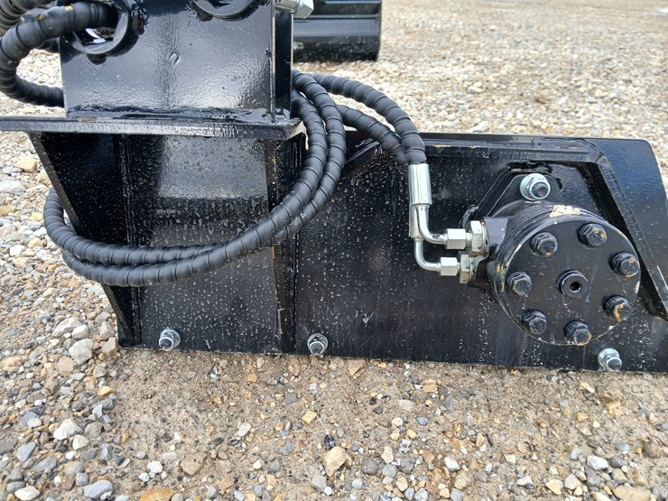 #19254-•-miva-hedge-trimmer-mini-excavator-attachment-image-5