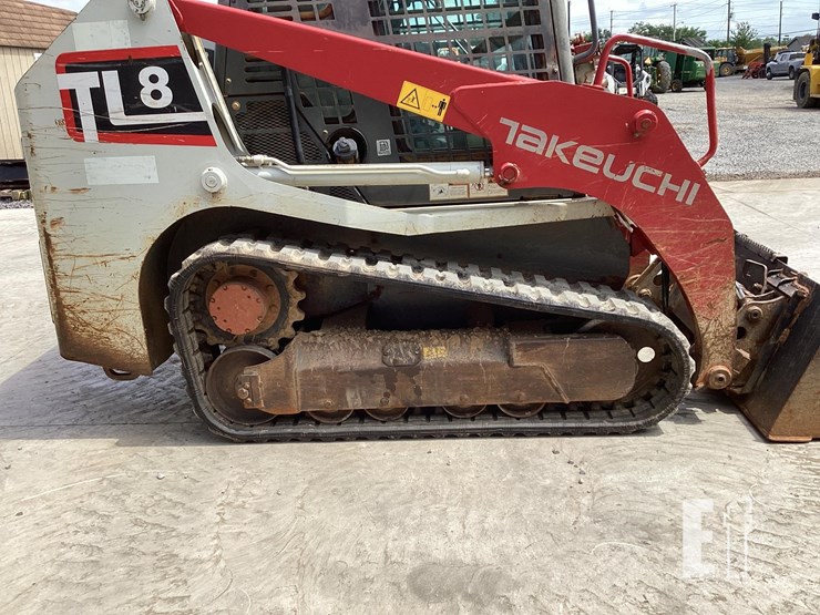 2019-takeuchi-tl8-image-7