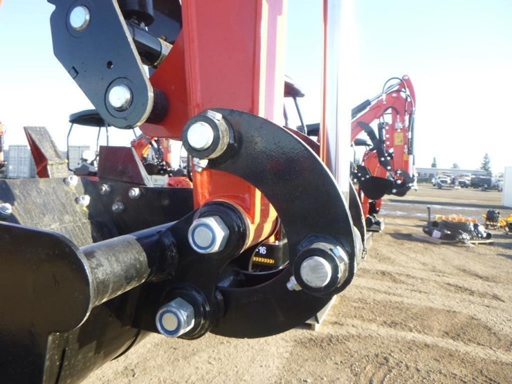 2025-tpm-16-hydraulic-excavator-image-11
