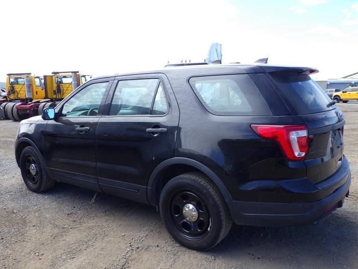 2018-ford-explorer-image-4