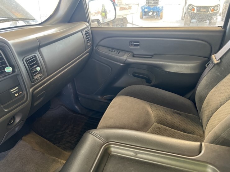 2004-chevrolet-silverado-1500-image-20
