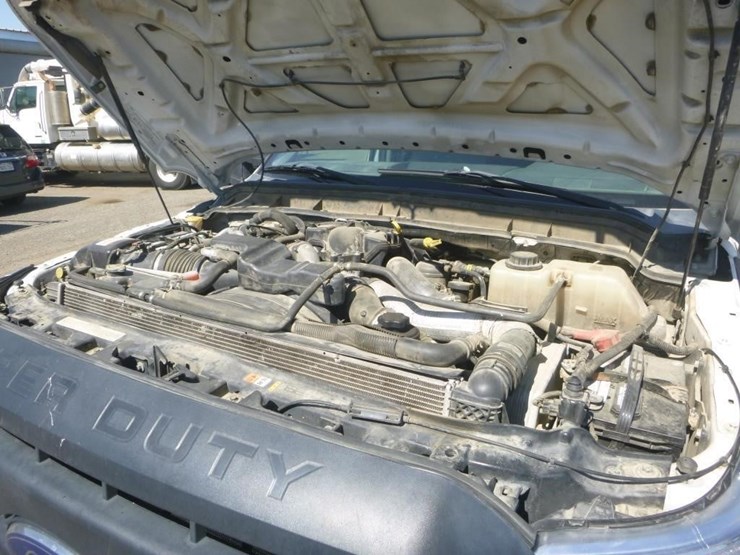 2016-ford-f550-image-16