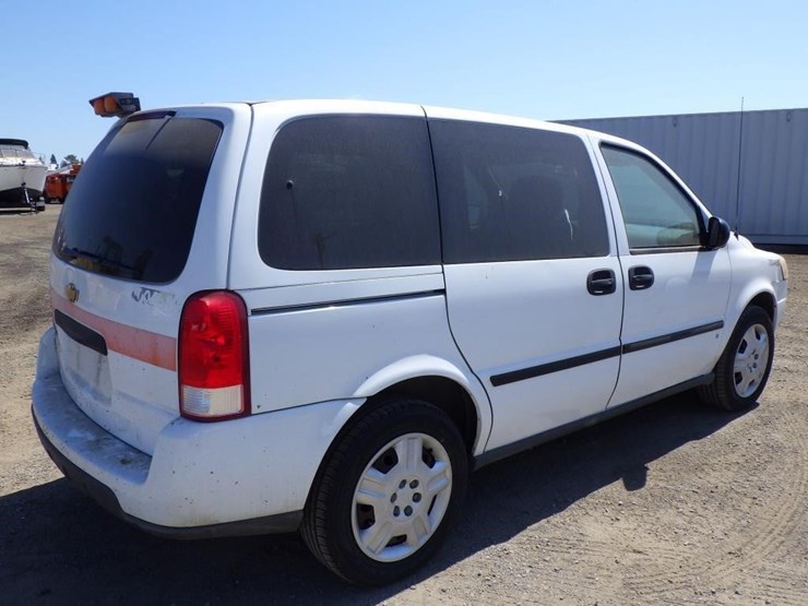 2008-chevrolet-uplander-image-3