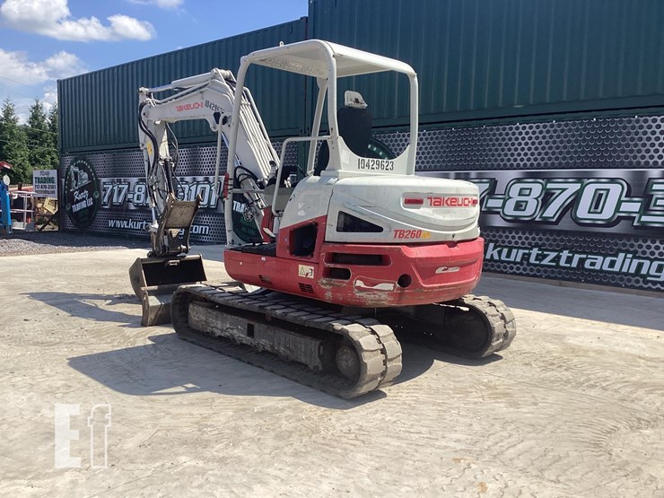 2016-takeuchi-tb260-image-3